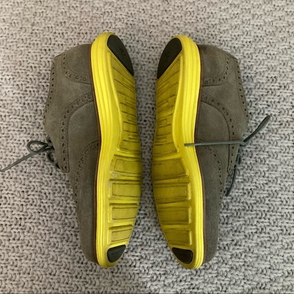 COLE HAAN Lunargrand Sz 7 (M) 9-9.5 (W) Oxford  Wingtip Gray Suede Shoes - Picture 4 of 10